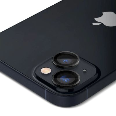 4. Spigen Glas.tR EZ Fit Optik Kameraschutz für iPhone 14 / Plus / 15 / Plus – Schwarz 2 Stk.
