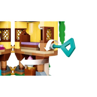 9. LEGO Disney 43294 – Rapunzels kleiner Turm