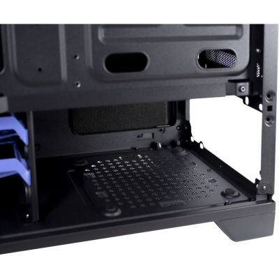 7. Inter-Tech H-606 – Micro-Tower-PC – 15 cm × 32 cm – Boden