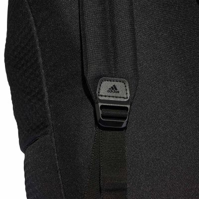 13. Adidas Classic Foundation HY0749 Rucksack