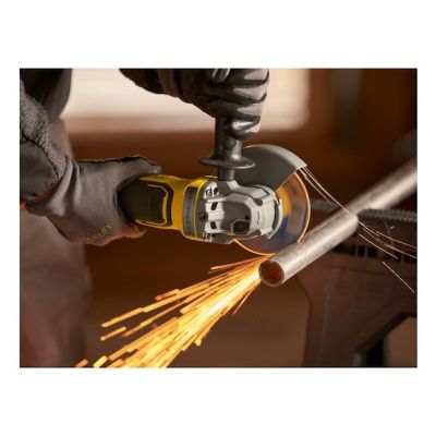 11. Akku-Winkelschleifer 125 mm 2x4,0 Ah SFMCG700M2K STANLEY