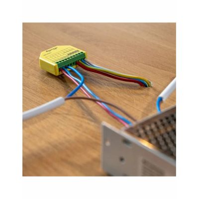 6. Shelly Plus RGBW PM Wireless Grün, Gelb