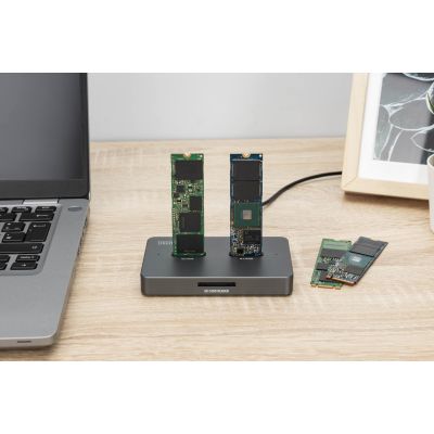 33. USB-C 3.2 Gen2 Dockingstation für M.2 Duo NVMe- und SATA-SSDs (max. 2 x 4 TB) mit SD-Express 7.1-Kartenleser (max. 2 TB), Schwarz