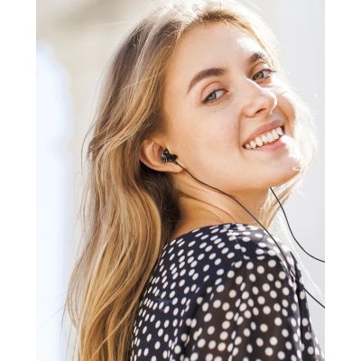 12. Joyroom TYPE-C Series JR-EC07 USB-C In-Ear-Kopfhörer aus Metall – Schwarz