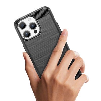 8. Flexible Carbon-Musterhülle für iPhone 15 Pro Max Carbon Case – Blau