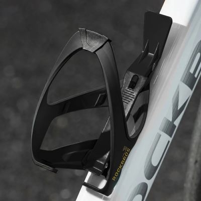 3. Rockbros 310013002 ROAD TO SKY Flaschenhalter mit Reifenheber – Schwarz