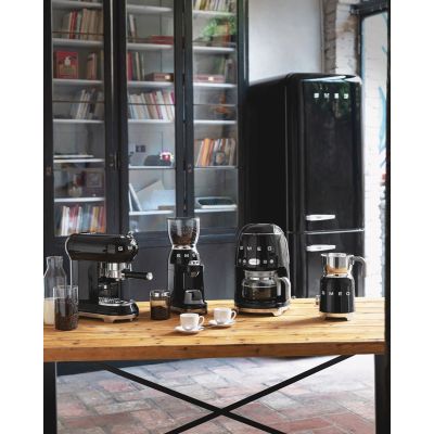 26. SMEG DCF02BLEU Filterkaffeemaschine