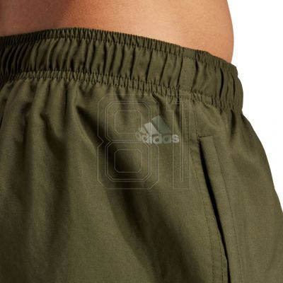 7. adidas Essentials Logo Badeshorts M IX7566