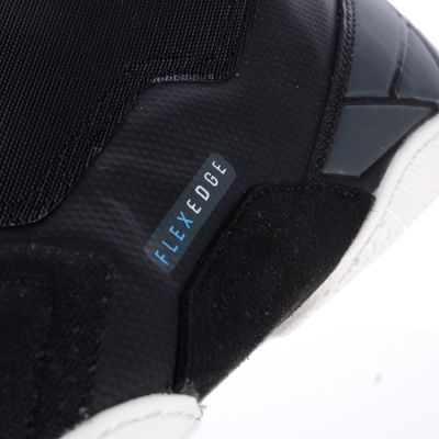7. TEMPISH Elite Pro Torwartschuhe