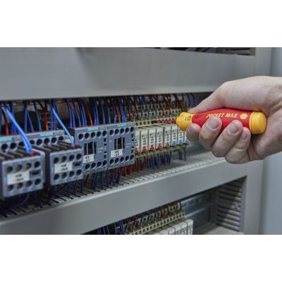 5. Wiha 45296 Handschraubendreher mit austauschbaren Bits, gerader Schraubendreher