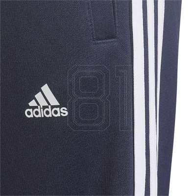 5. Adidas Designed 2 Move 3-Stripes Shorts Jr HN8544