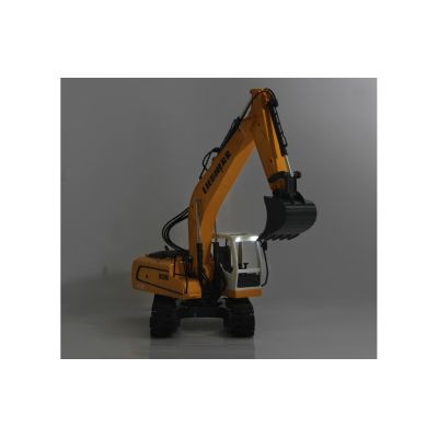 9. Jamara Liebherr R936 1:20 2.4G 6+ Bagger