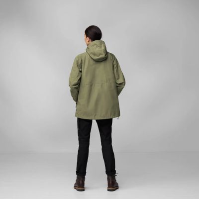 7. Fjällräven Vardag Anorak W Softshelljacke F87009-620