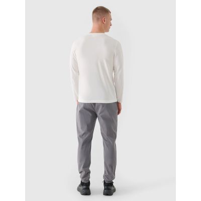 5. Lässige Jogginghose für Herren 4F 4FWMM00TTROM0944-25S