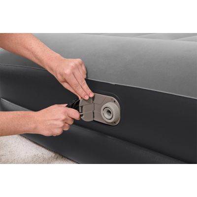8. Bestway 67403 Luftmatratze 203x152x46cm