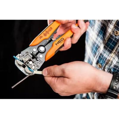 3. NEO TOOLS Automatische Abisolierzange 205 mm, frontseitig