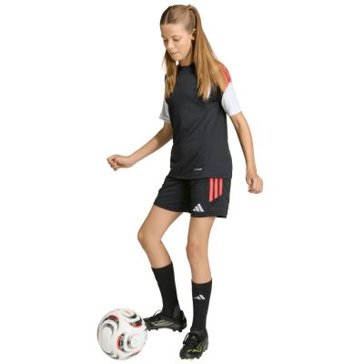 6. adidas Tiro 26 League Kindershorts schwarz und rot JY7148