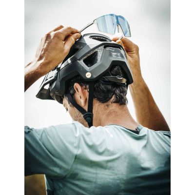 7. Julbo Forest Evo Fahrradhelm Grün/Schwarz/Beige