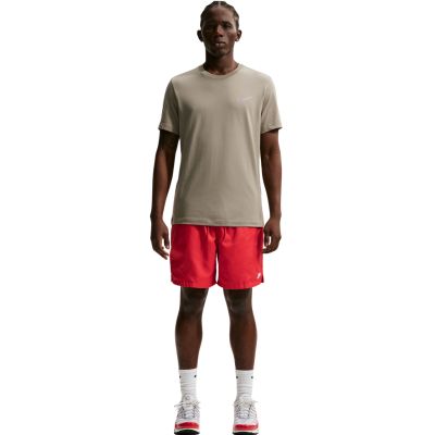 6. Nike Club Herrenshorts rot FN3307 657