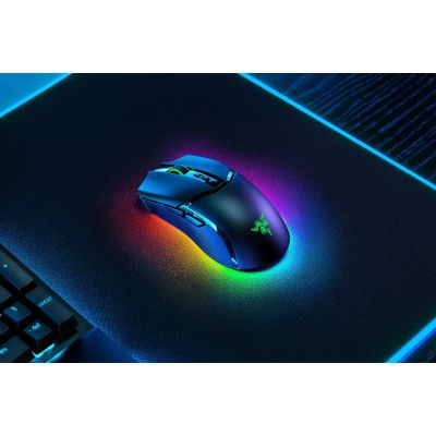 7. Razer Cobra Pro Gaming-Maus, rechte Seite, kabellos (RF), Bluetooth, USB Typ-C, optisch, 30.000 DPI