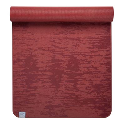 7. GAIAM INSTA-GRIP SUNSET YOGAMATTE 6MM 63669
