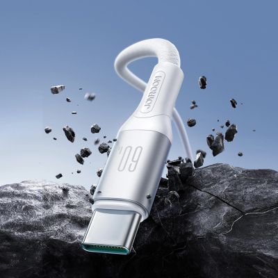 4. Joyroom S-A28 Blitzgerät, 60 W, USB-C – USB-C-Kabel, 1 m – Weiß
