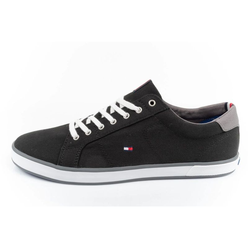 28. Tommy Hilfiger Sneakers M FM0FM00596990