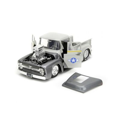 2. Jada Toys Street Fighter 1956 Ford Pickup Automodell 1:24