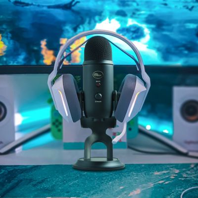 6. Logitech G Yeti Schwarzes Tischmikrofon