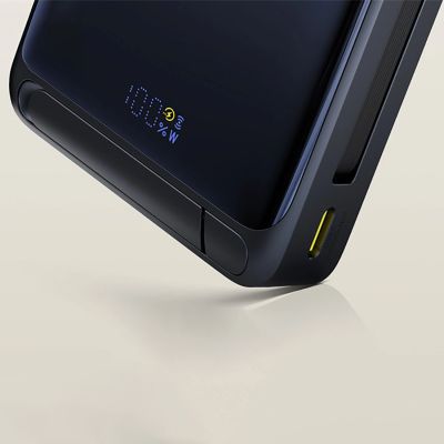 14. Baseus Nomos 10000mAh 30W Qi2 Powerbank mit MagSafe-kompatiblem Ständer und integriertem USB-C-Kabel – Schwarz