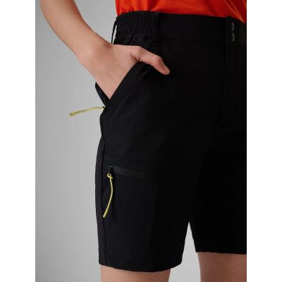 7. Schnelltrocknende Trekkingshorts für Damen 4F 4FWSS26TFSHF1572-20S