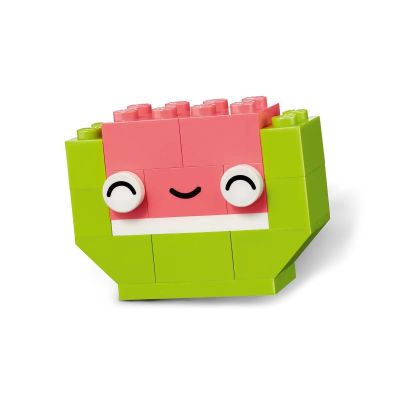 8. LEGO CLASSIC 11039 Kreative Leckereien