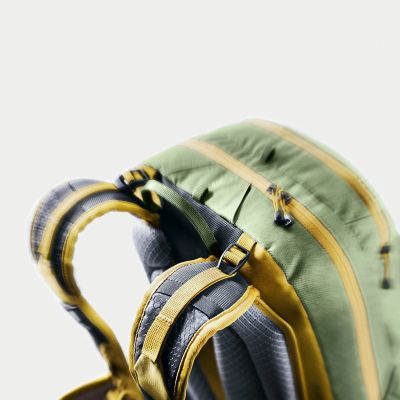 5. Deuter Attack 16 Rucksack 3210121-2804
