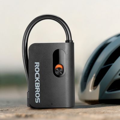 2. Rockbros L1 Mini-Akkupumpe, 70 psi Kompressor, 200 mm Schrader-Schlauchlänge – Schwarz