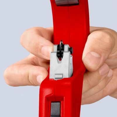 20. Knipex 90 31 03 BK Handrohrschneider