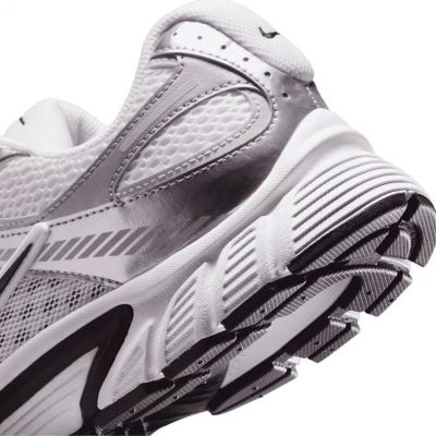 9. Nike Herrenschuhe V5 RNR HJ5228-104