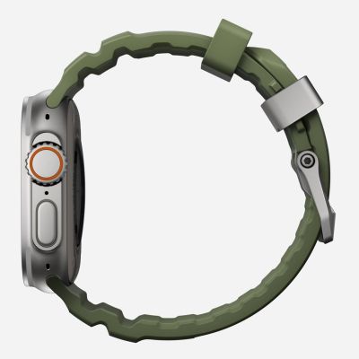 9. Nomad Rocky Point Armband aus Naturleder und Titan