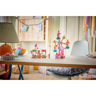 27. LEGO Friends 42700 – Süßigkeiten- und Cupcake-Riesenrad