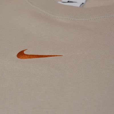 2. Nike Swoosh Damen-Sportsweatshirt in Beige - DJ4411-210