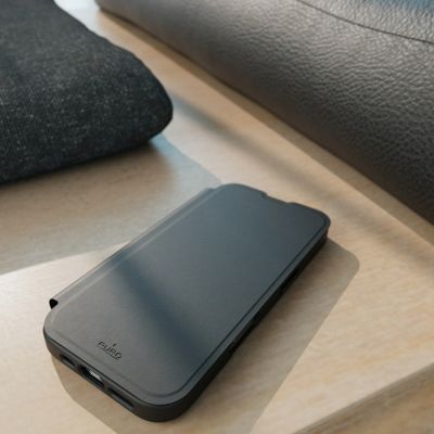 11. Puro Book Mag MagSafe Lederhülle mit Flip und Kartensteckplatz für iPhone 16 – Schwarz