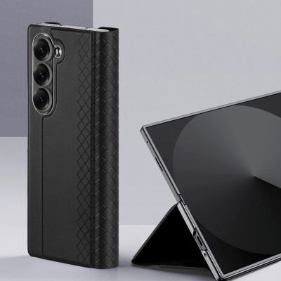 3. Dux Ducis Brill Hülle für Samsung Galaxy Z Fold7 mit Magnetverschluss - Schwarz