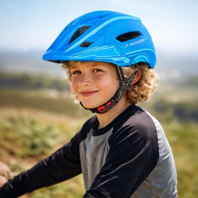 7. Wozinsky Kinder-Integralhelm mit USB-Rücklicht, Größe S – Blau