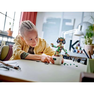 6. LEGO Super Heroes 76297 Tanzender Groot