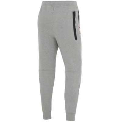 2. Nike Polen Tech Fleece Jogger Hose HF0608-063