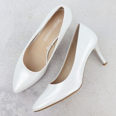 6. Damen-Pumps aus silbernem Satin von Sergio Leone, Modell 1336