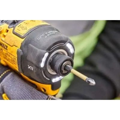 7. 1/4" 18V XR DCF870N DEWALT Schlagschrauber