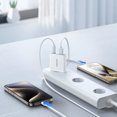 9. Joyroom JR-TCF14 20W USB-A USB-C Wandladegerät superdünn – Weiß