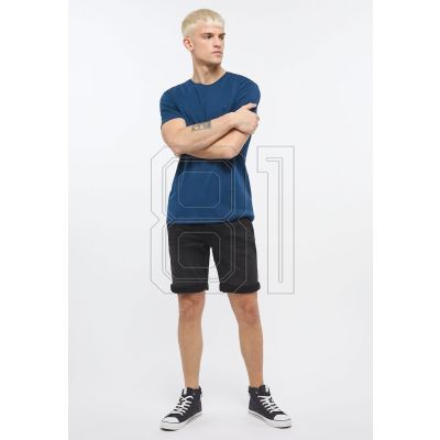 8. Mustang Aaron C Basic T-Shirt M 1013822-5230