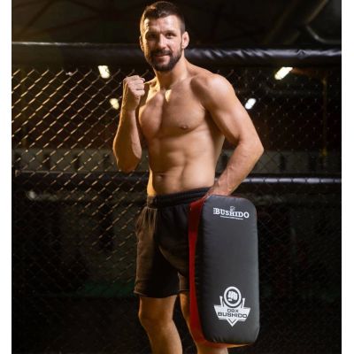 3. T55 | Thailändisches Trainingsziel mit länglichem Profil