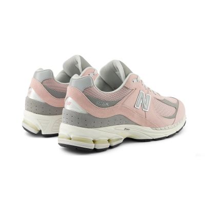 7. New Balance M2002RFC Unisex-Sportschuhe